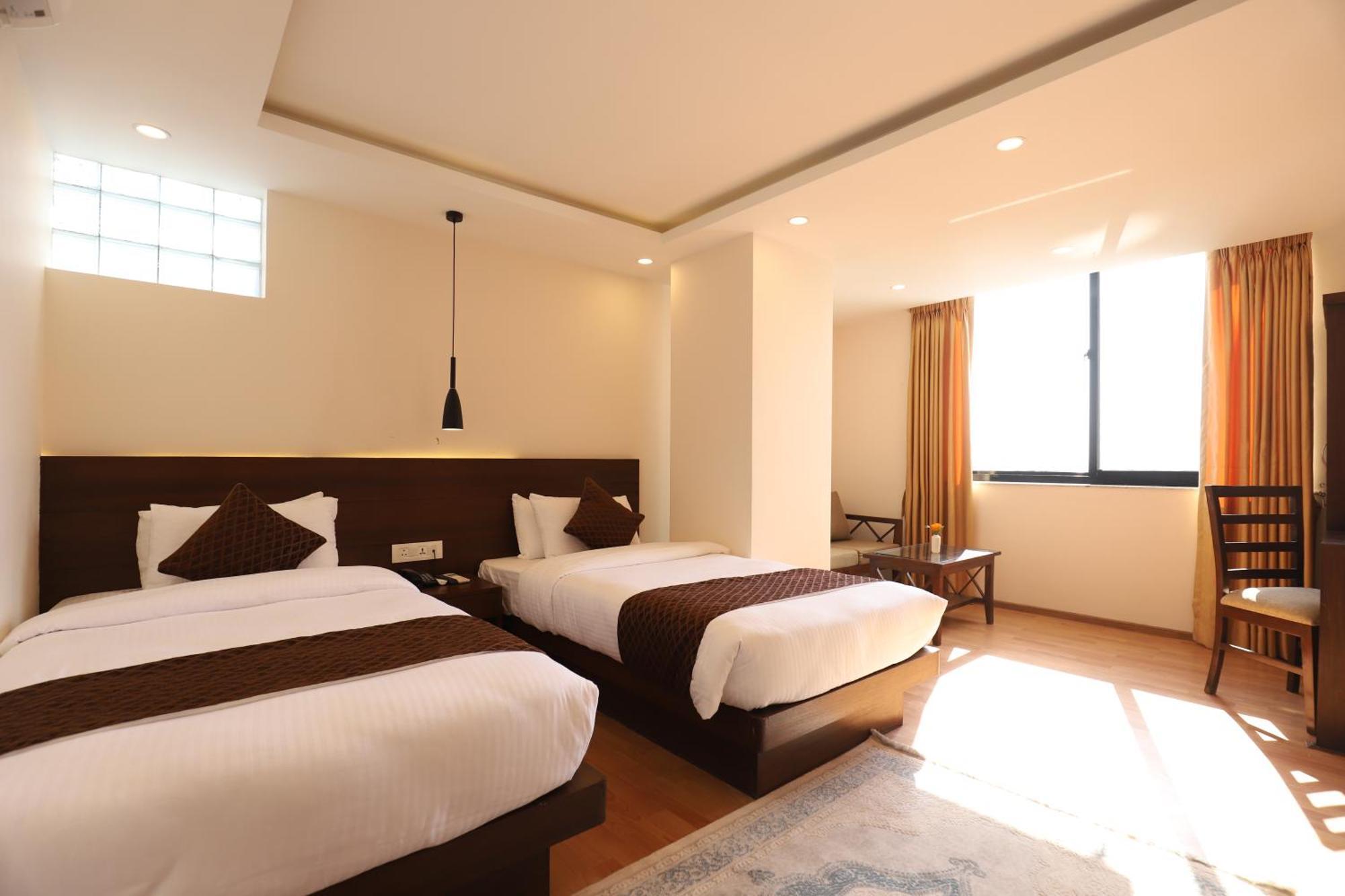 Apex Business Hotel - Airport Kathmandu Exterior foto