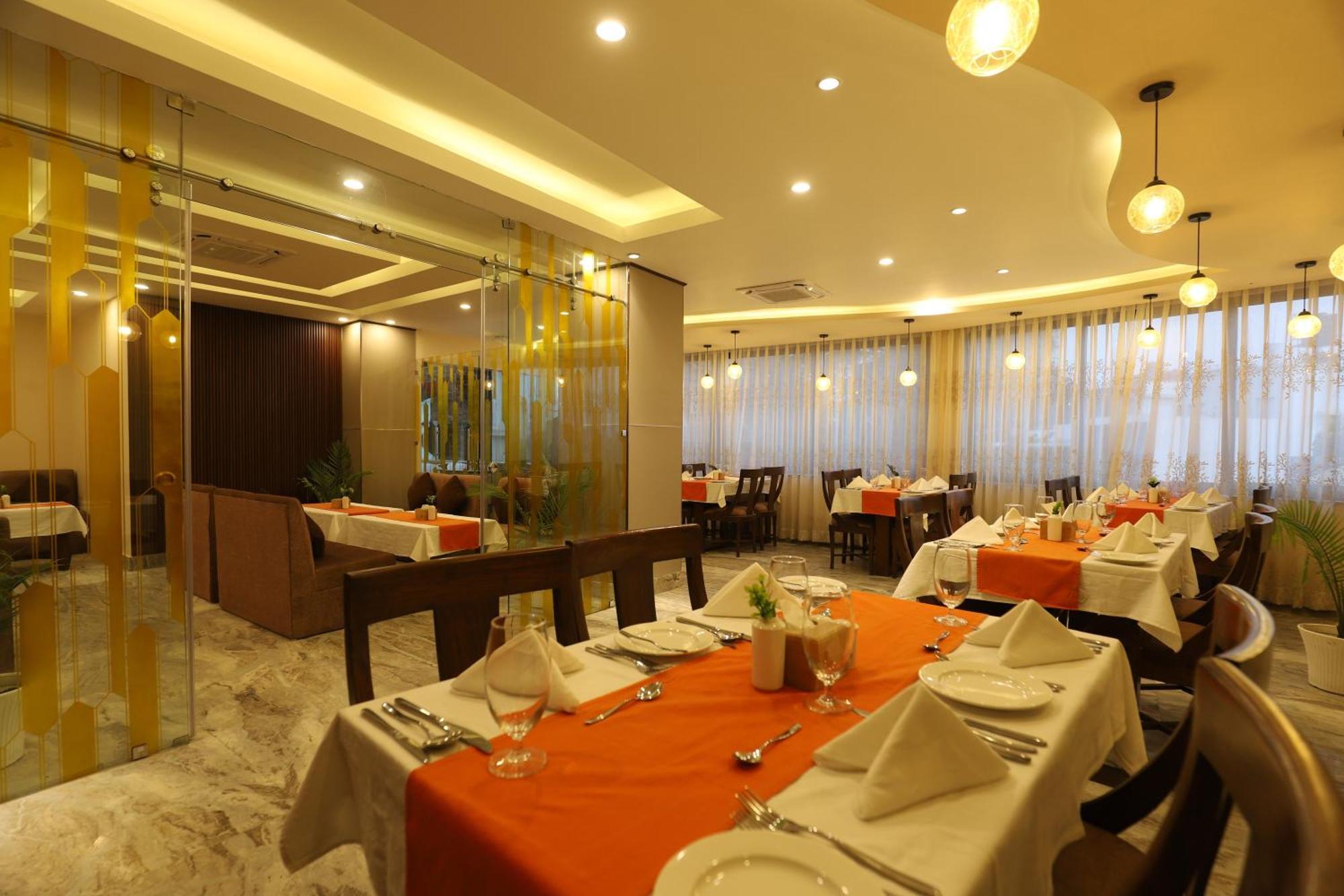 Apex Business Hotel - Airport Kathmandu Exterior foto